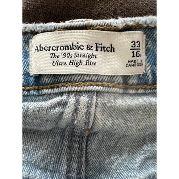 Abercrombie & Fitch 90s Straight Ultra High Rise Light Wash Jeans Size 33 - Picture 3 of 8